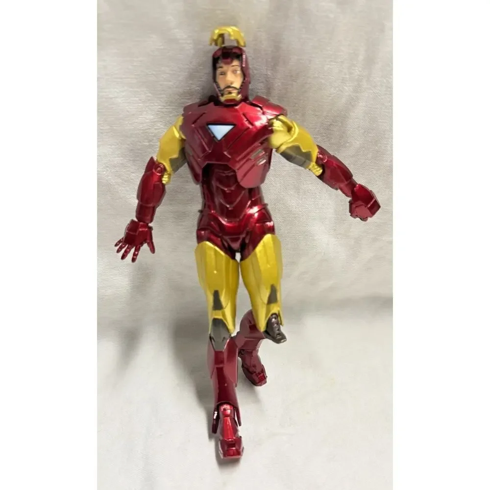 Marvel Iron Man Mark VI Figure Action 2012 Color Red And Gold 7”